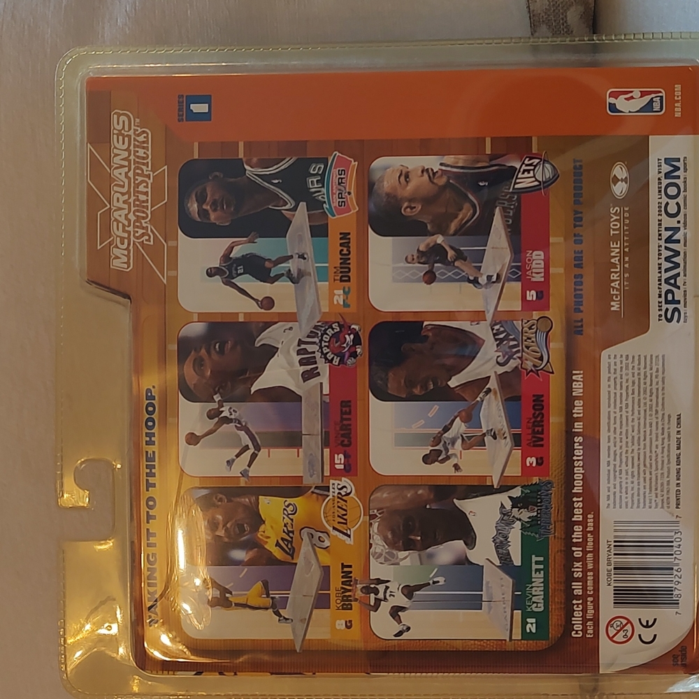 💲SALE💲2002 McFARLANE NBA Series 1 KOBE BRYANT 6" action New & original package - Picture 2 of 9